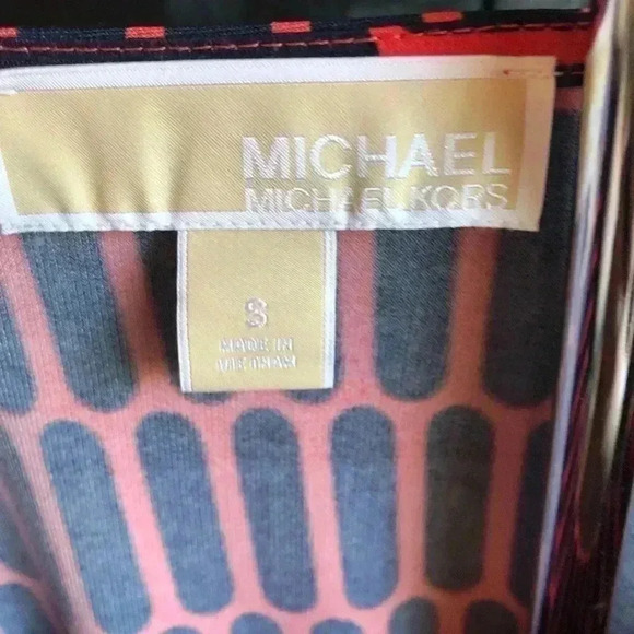 Michael Kors Size S Red and Navy Geometric women’s top with gold link sleeves - Picture 2 of 4